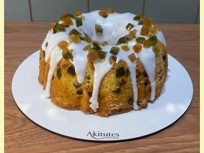 Laranja com frutas cristalizadas