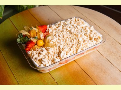 Morango com nata no pirex
